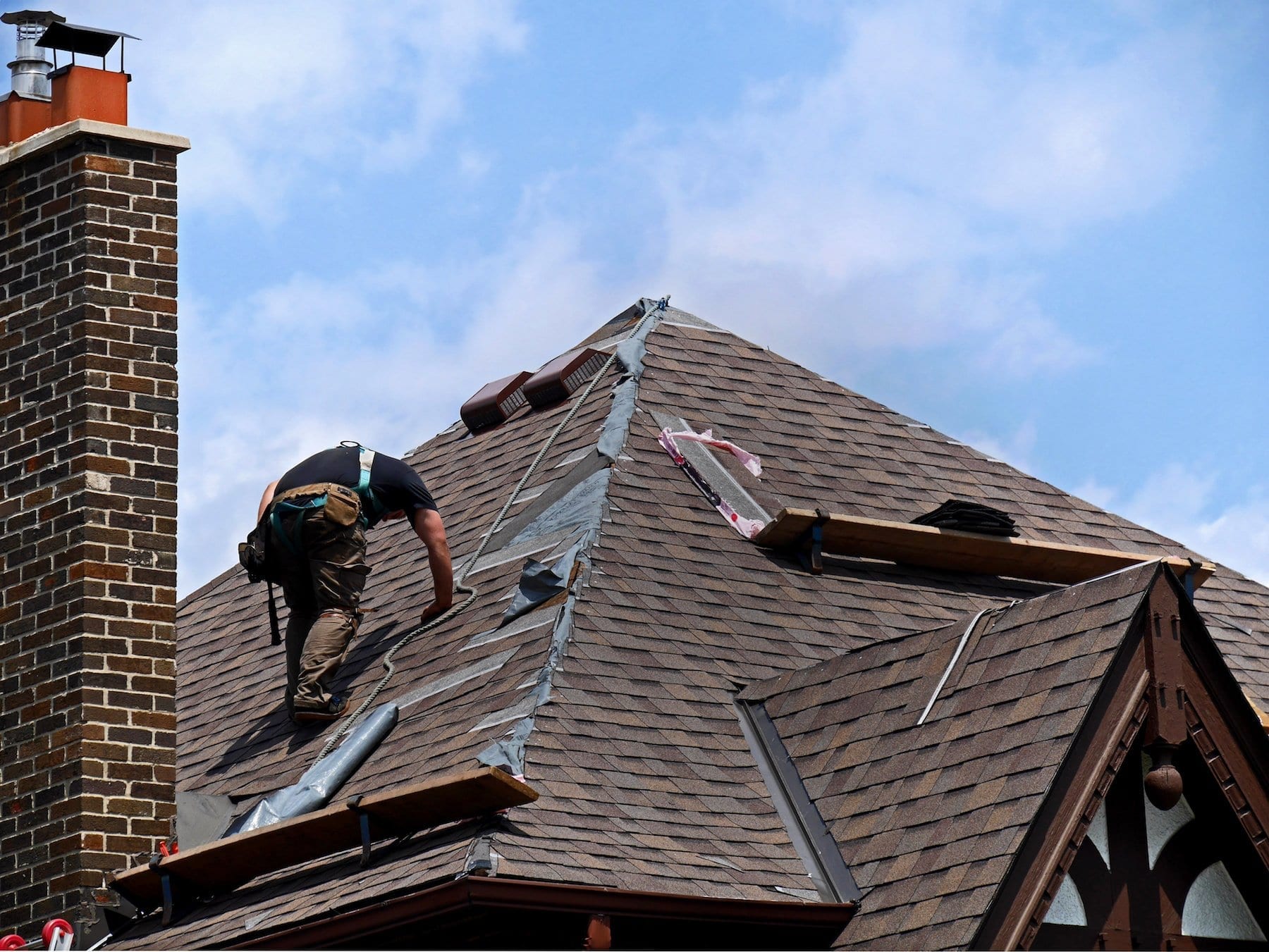 Calgary Roofing Companies | Claw Roofing | Shingle Repairs